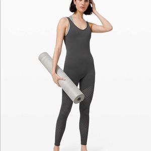 Lululemon Reveal Onesie *Digi Rain Size 4